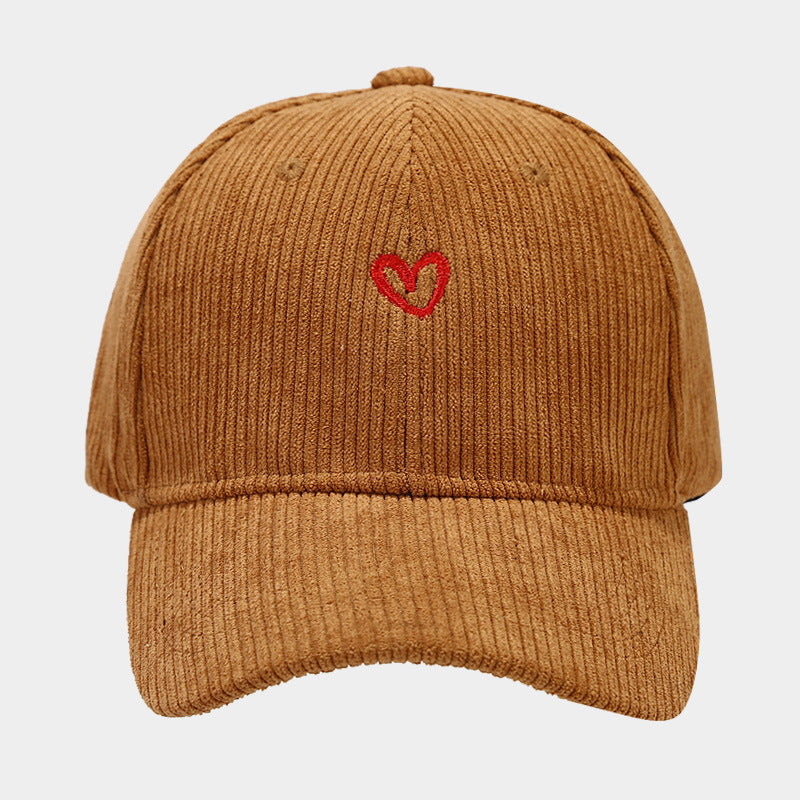 Corduroy Cap – Geborduurd Hartje – Verstelbaar – Trendy Pet in Diverse Kleuren