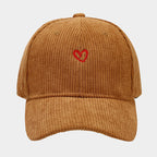 Corduroy Cap – Geborduurd Hartje – Verstelbaar – Trendy Pet in Diverse Kleuren