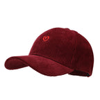 Corduroy Cap – Geborduurd Hartje – Verstelbaar – Trendy Pet in Diverse Kleuren