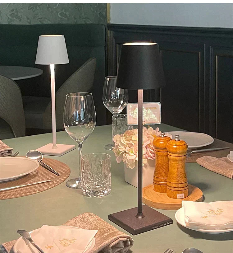 NordGlow – draadloze oplaadbare tafellamp aluminium - Scandinavisch design