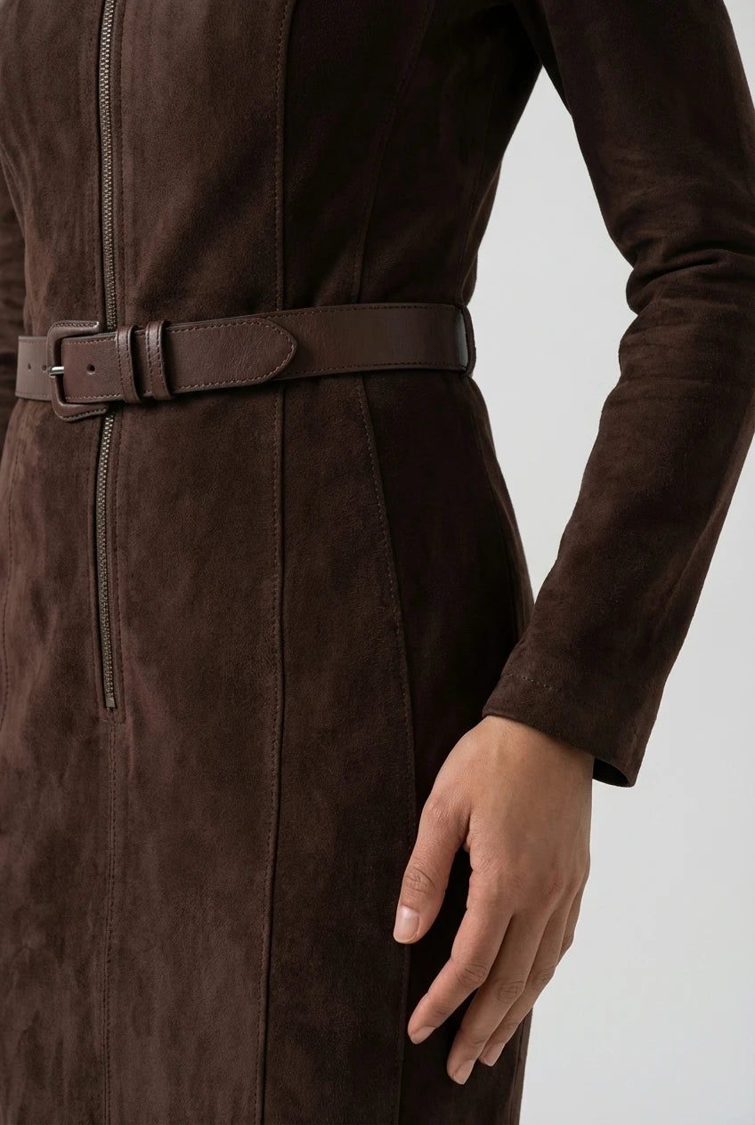 SERENA | Suede-look aansluitende maxi-jurk met split